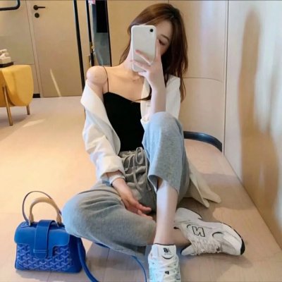 艳妻扮婢记
